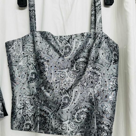 R&M Richards Women Sequin 2 PC Set (Jacket& Top) Gray, Black & Silver Garment 8 - Picture 2 of 9